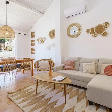 Holiday home Casinhas Fim Do Mundo